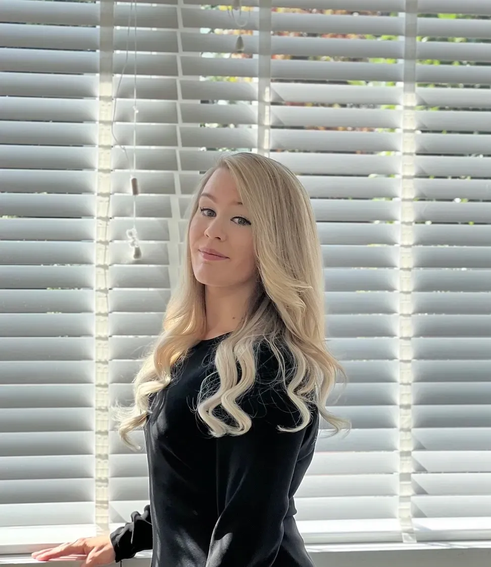 Portret van Cynthia, eigenaar van Het Haarhuis Cynthia in Heemskerk