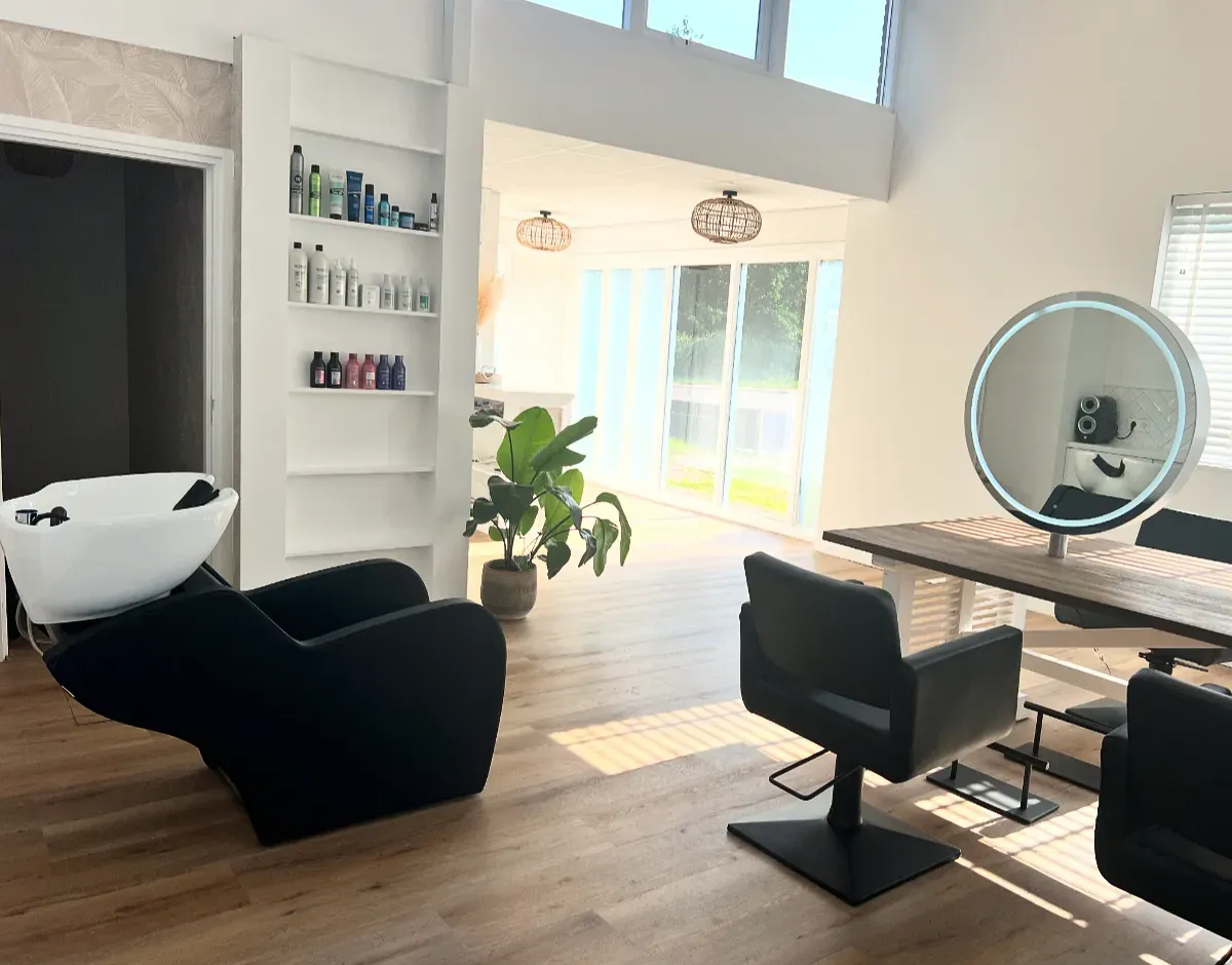 Foto van het interieur van kapsalon Het Haarhuis Cynthia