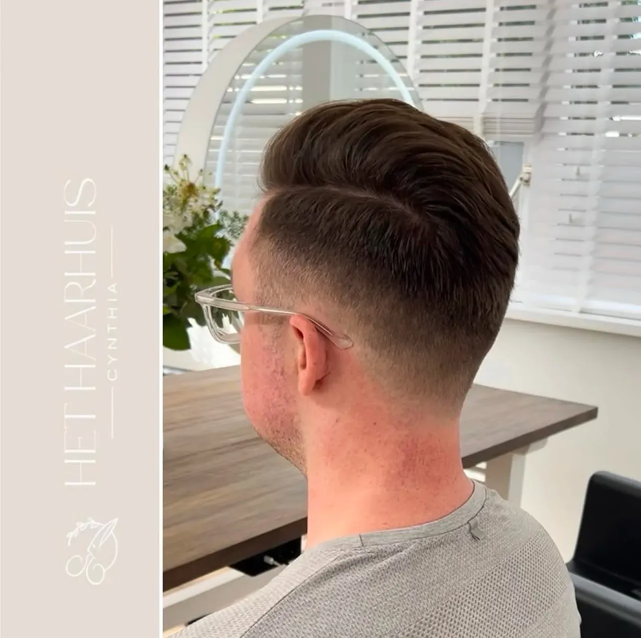 Foto van een herenkapsel met een fade tondeuze techniek gemaakt bij Het Haarhuis Cynthia